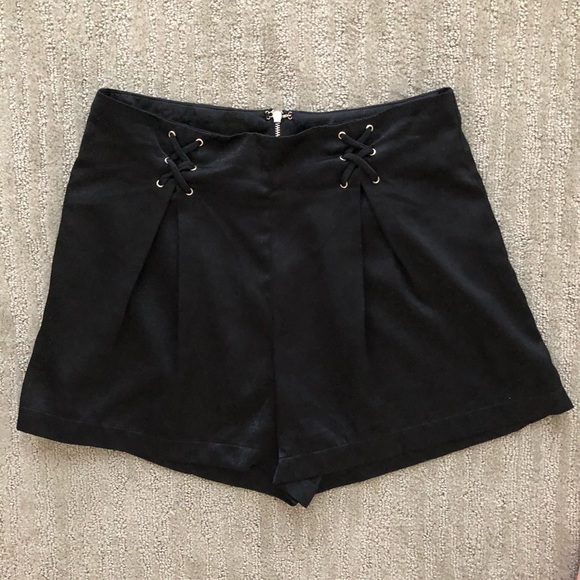 Shorts - Picture 5 of 5